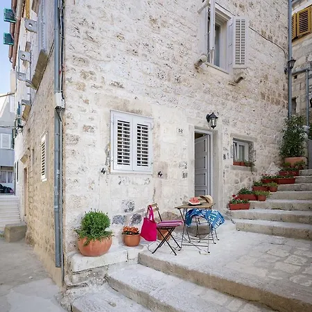Successus Old Town House Hvar Town